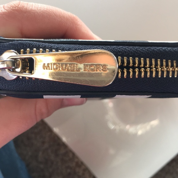 Michael Kor’s Nautical Striped Wallet - Picture 5 of 5